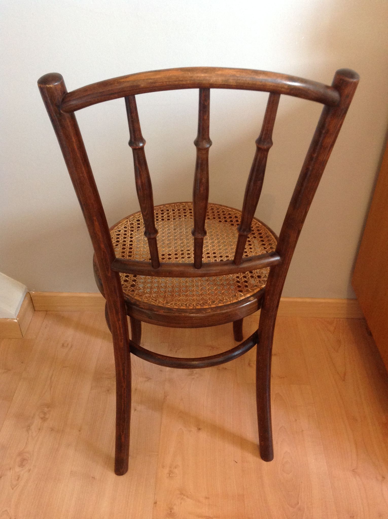 Chaise bistrot Fischel avec assise cannée vintage années 20/40