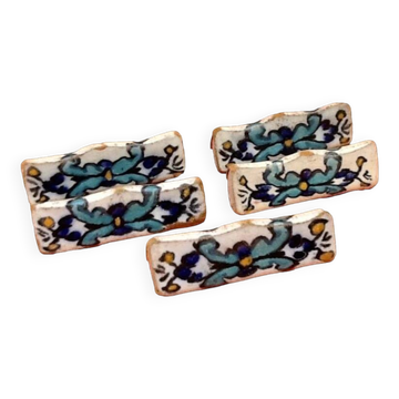5 porte-couteaux en céramique tunisienne Nabeul, années 1920-1940