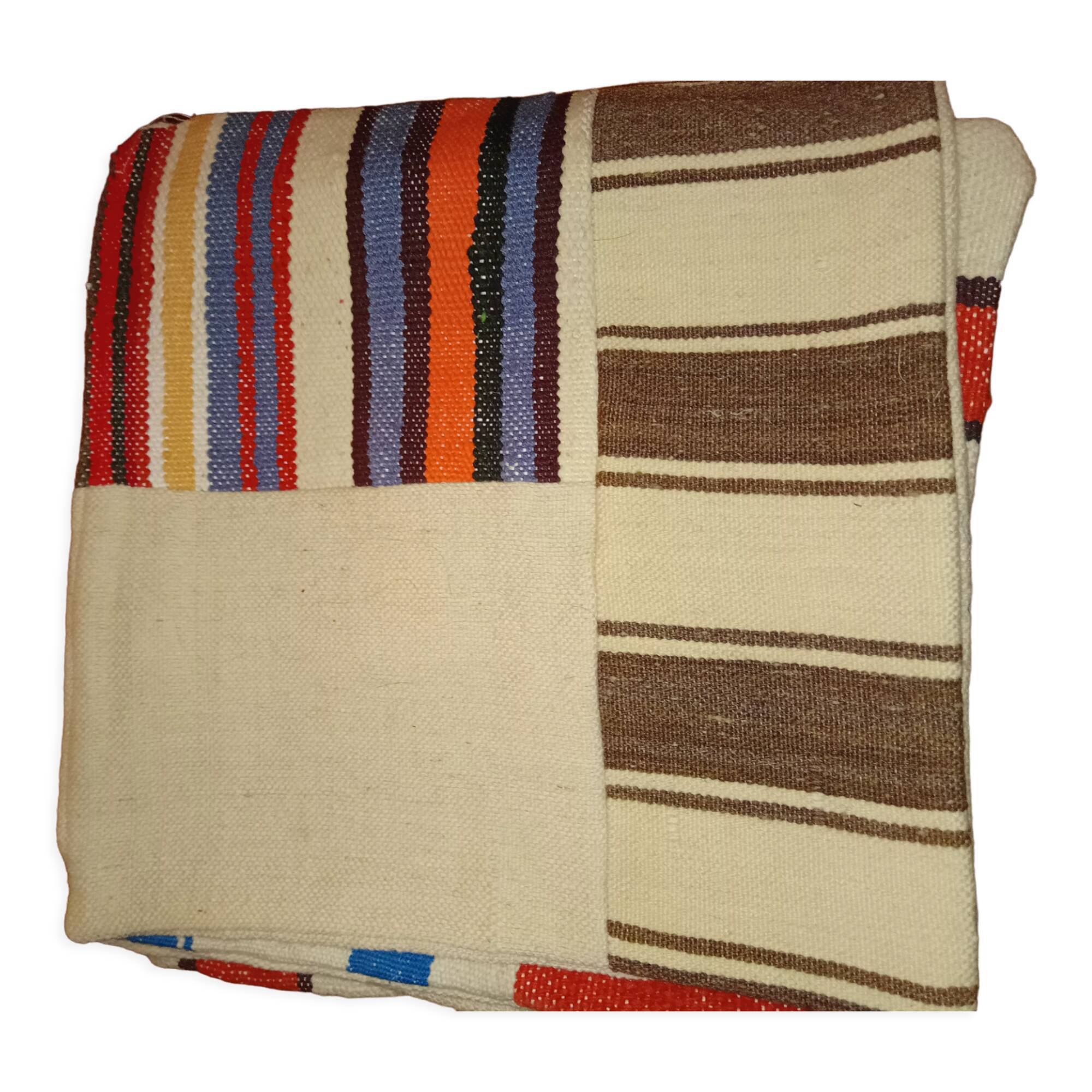 Ensemble de cinq coussins en laine