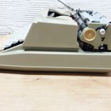 Machine à écrire Hermès 3000