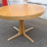 Baumann table in white wood