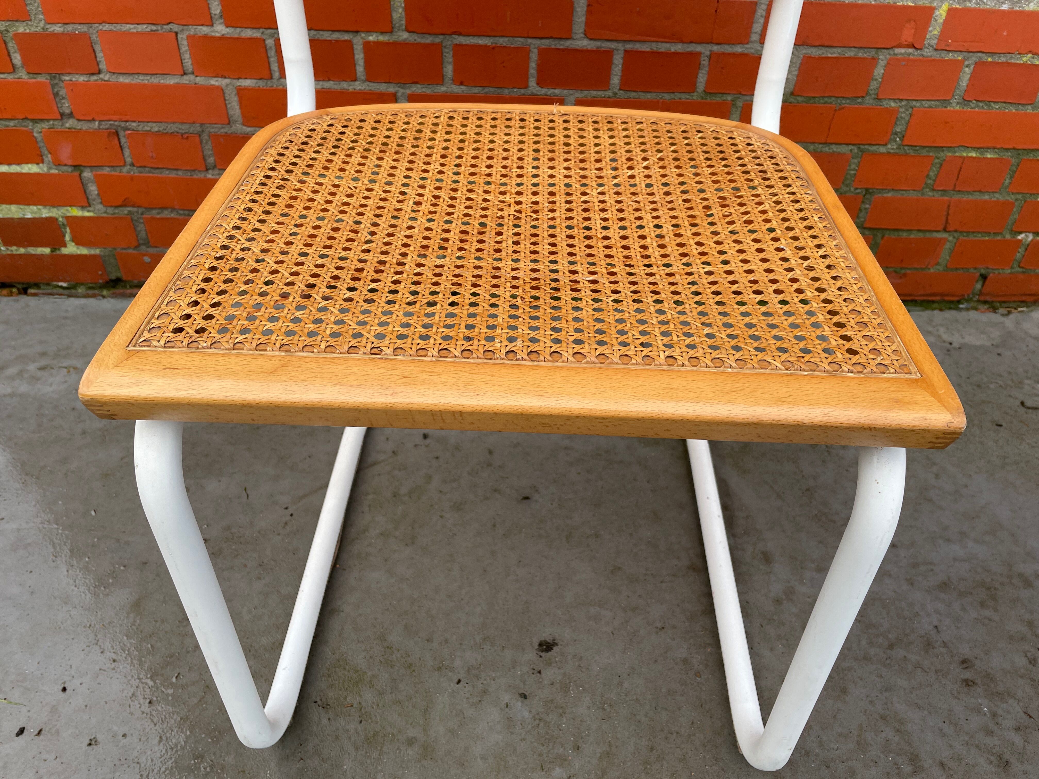 Ensemble de 4 chaises modèles Cesca de Marcel Breuer