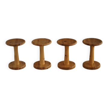 Set of 4 Danish stools / side tables in pine by Rainer Daumiller, mid-20th century, 1970.
