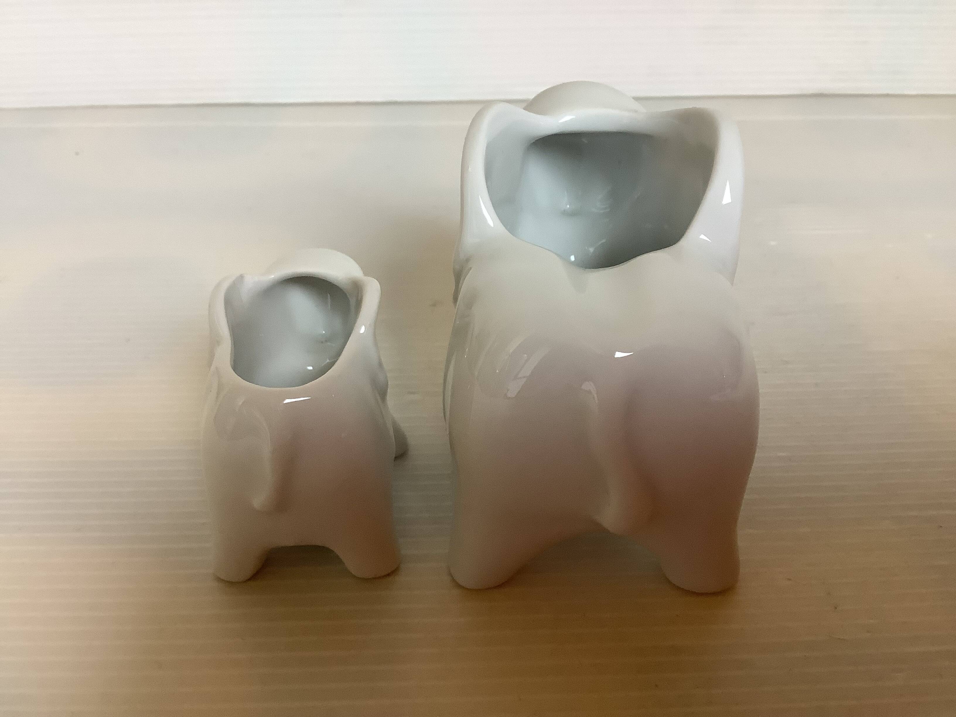 Zoomorphic elephant ashtrays