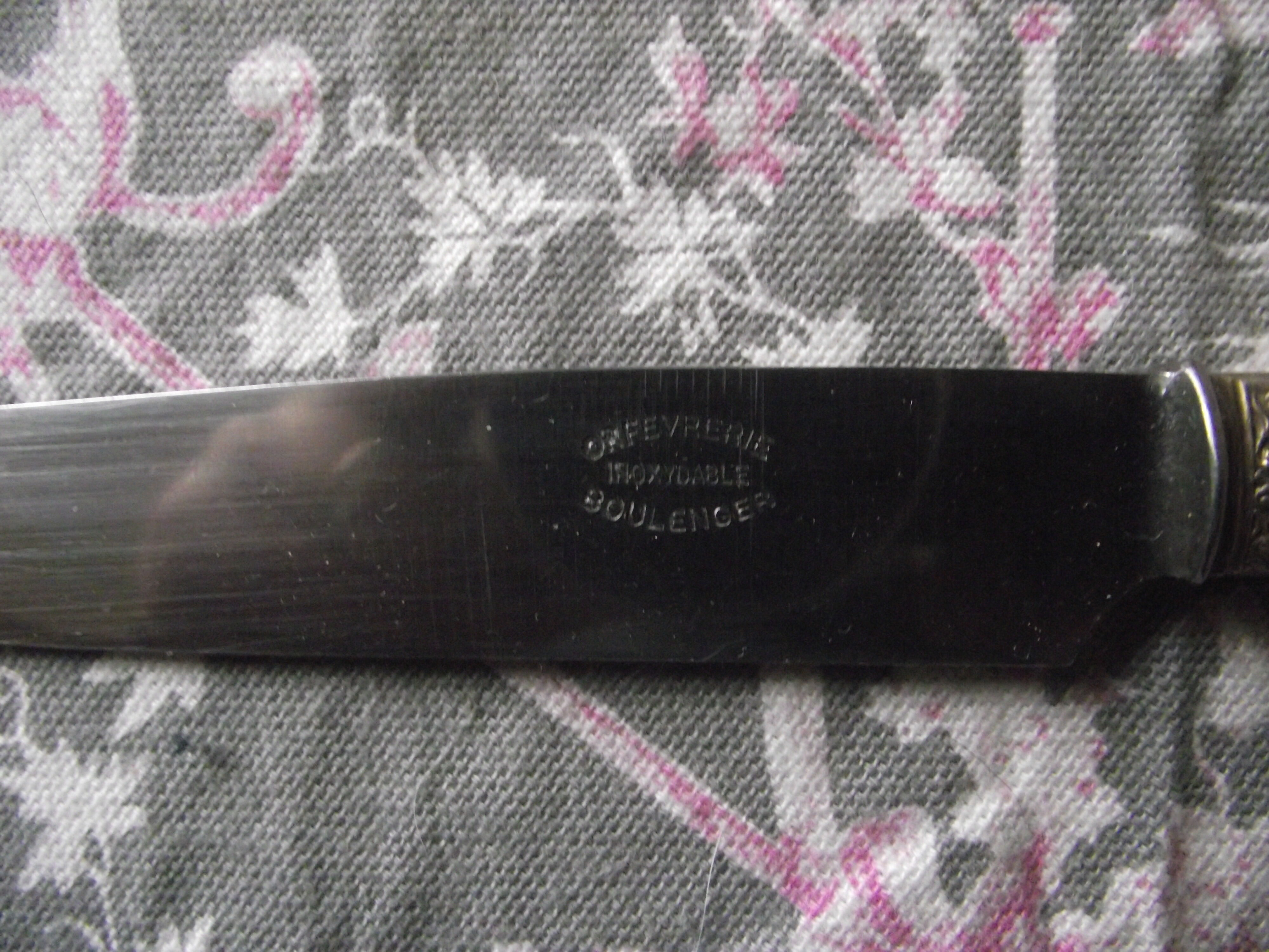 Set of 8 large silverware table knives from Boulenger.