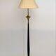 Lampadaire en acajou et laiton, années 1950