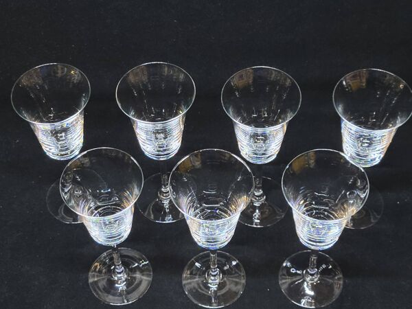7 verres à porto ou vin blanc en cristal Baccarat ou Saint louis