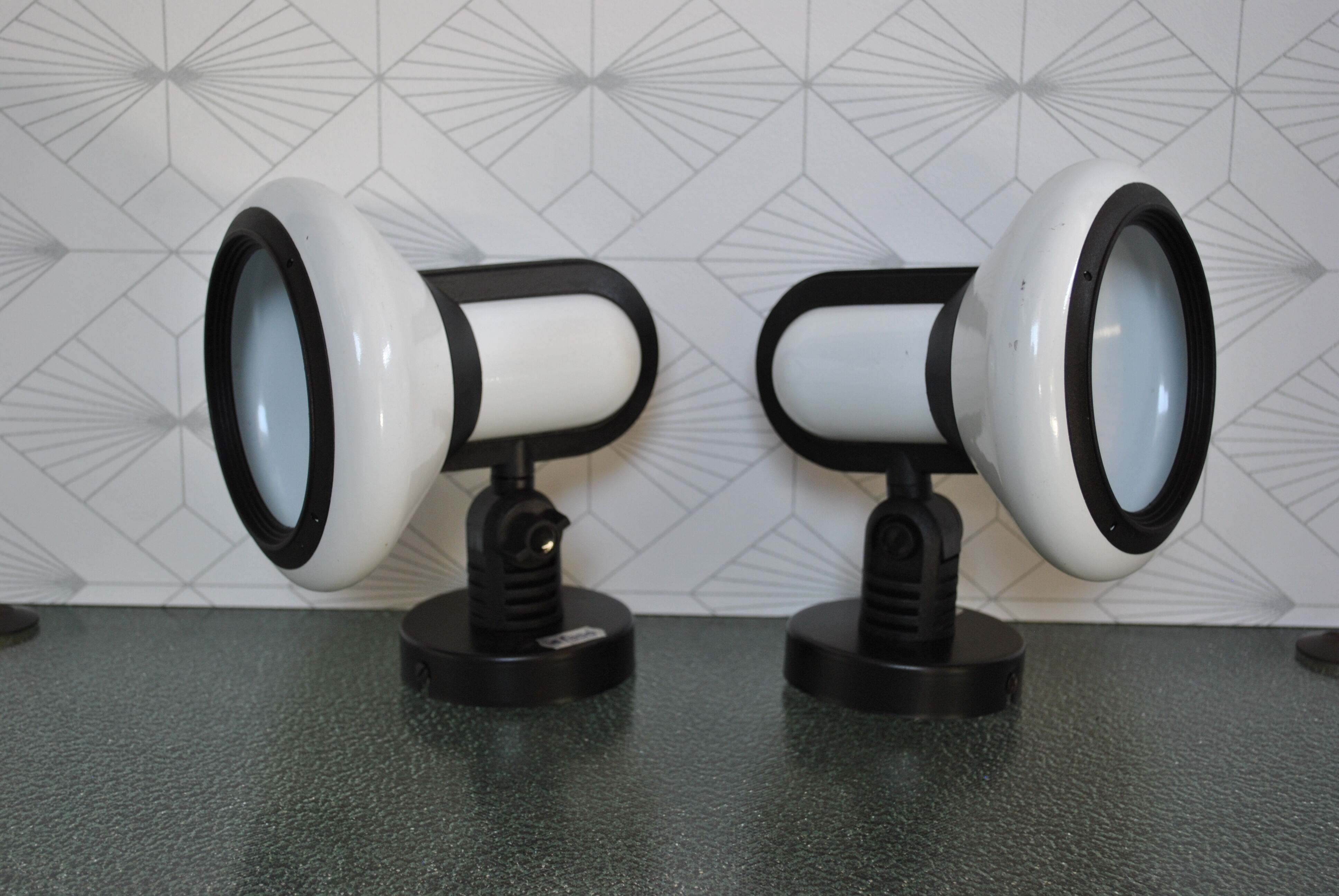 Pair of sconces Fase 1970