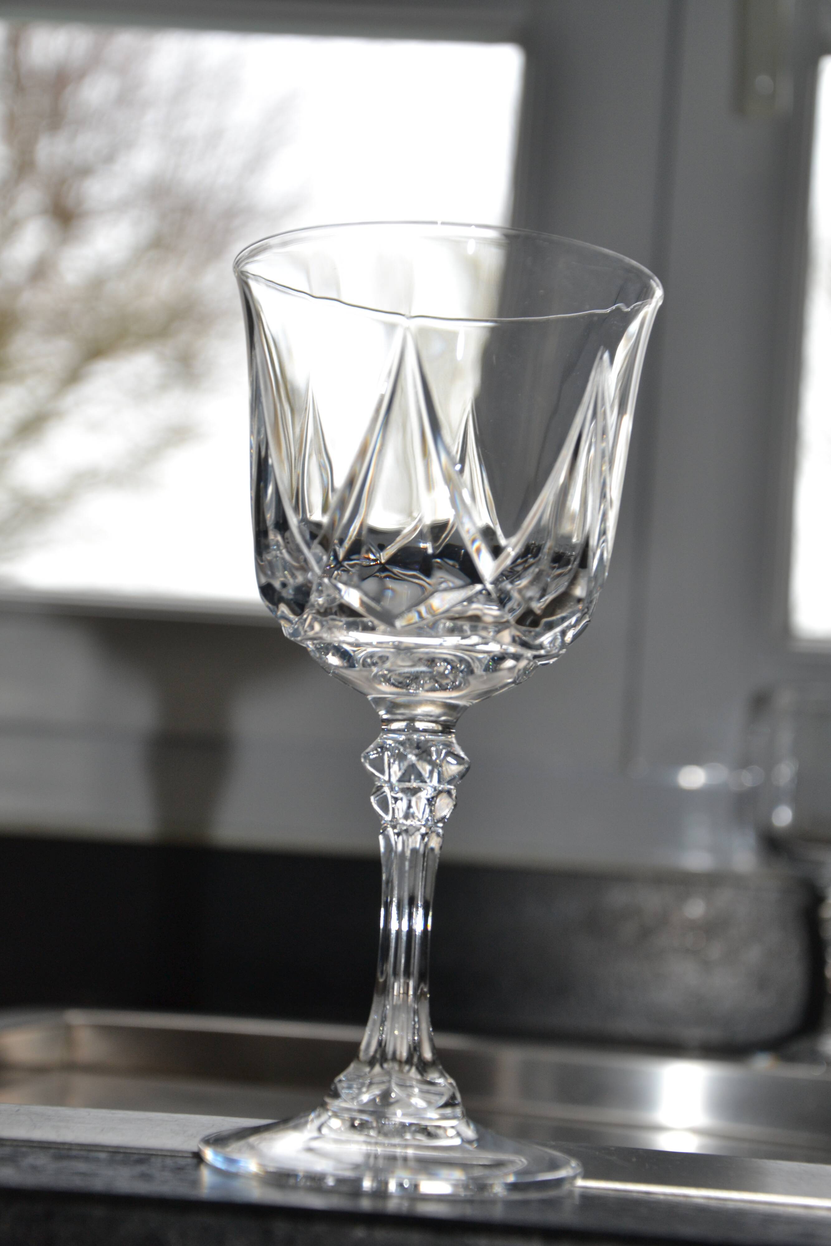 5 stemmed water/wine glasses in Arques crystal, Auteuil and Louvre model