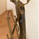 Night valet in brass and mahogany, neoclassical 20th century.