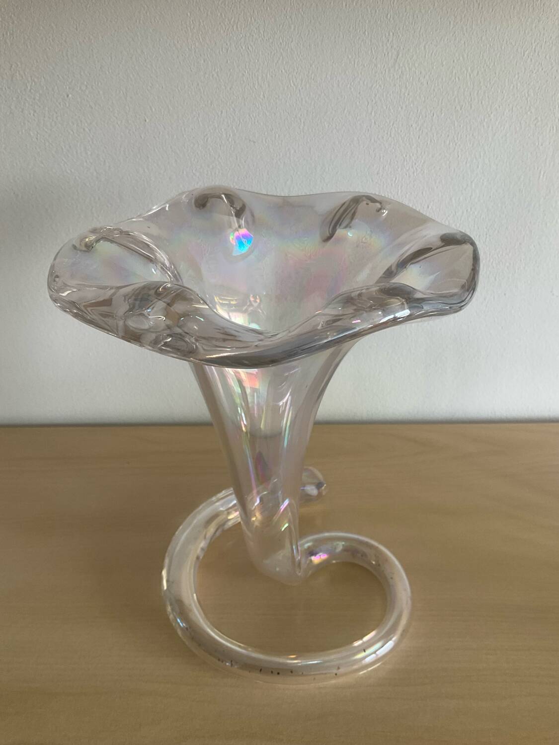 Series of 3 vintage vases in iridescent glass paste