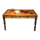 English desk table
