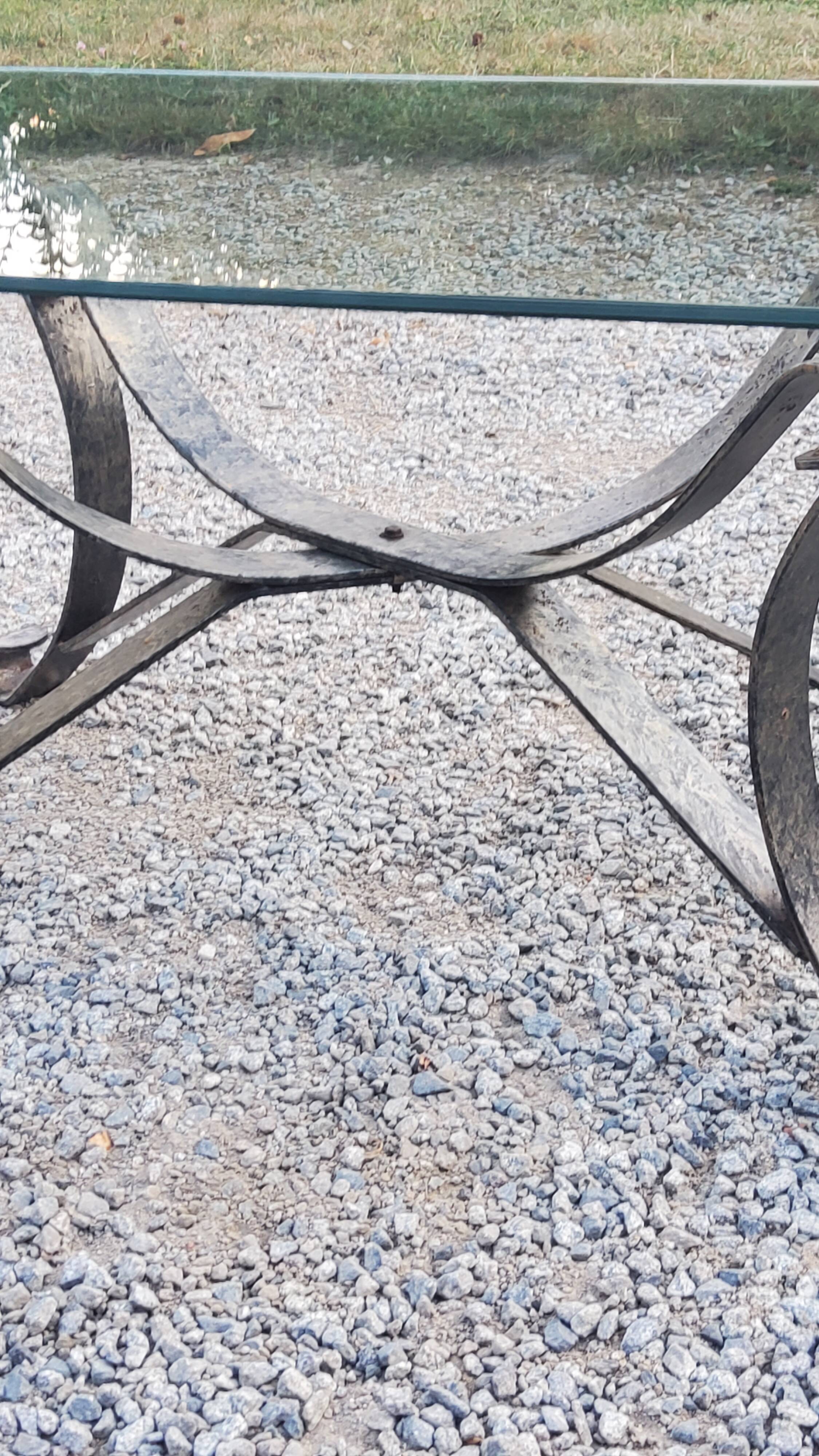 Coffee table from the 70s in wrought iron glass top bec de corbin