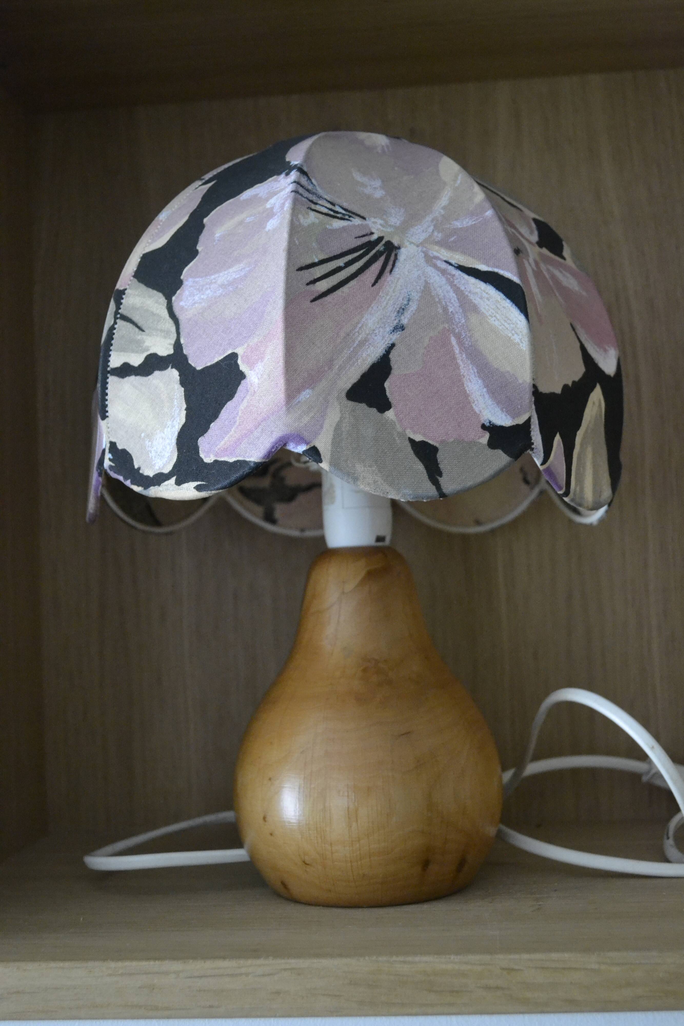 Pear-shaped wooden lamp and its fabric lampshade
