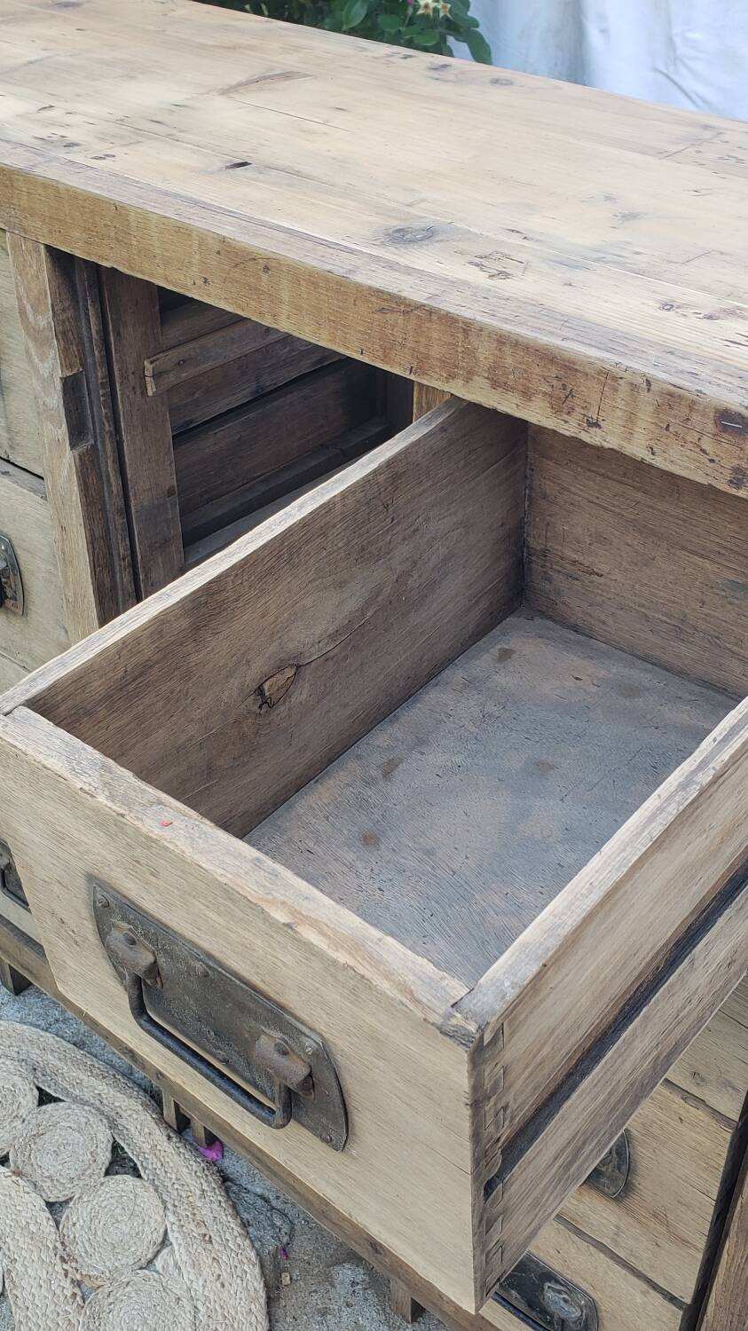 Trade furniture