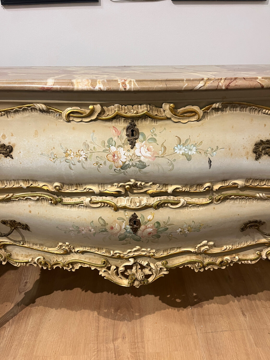 Hand painted Venetian chest of drawers