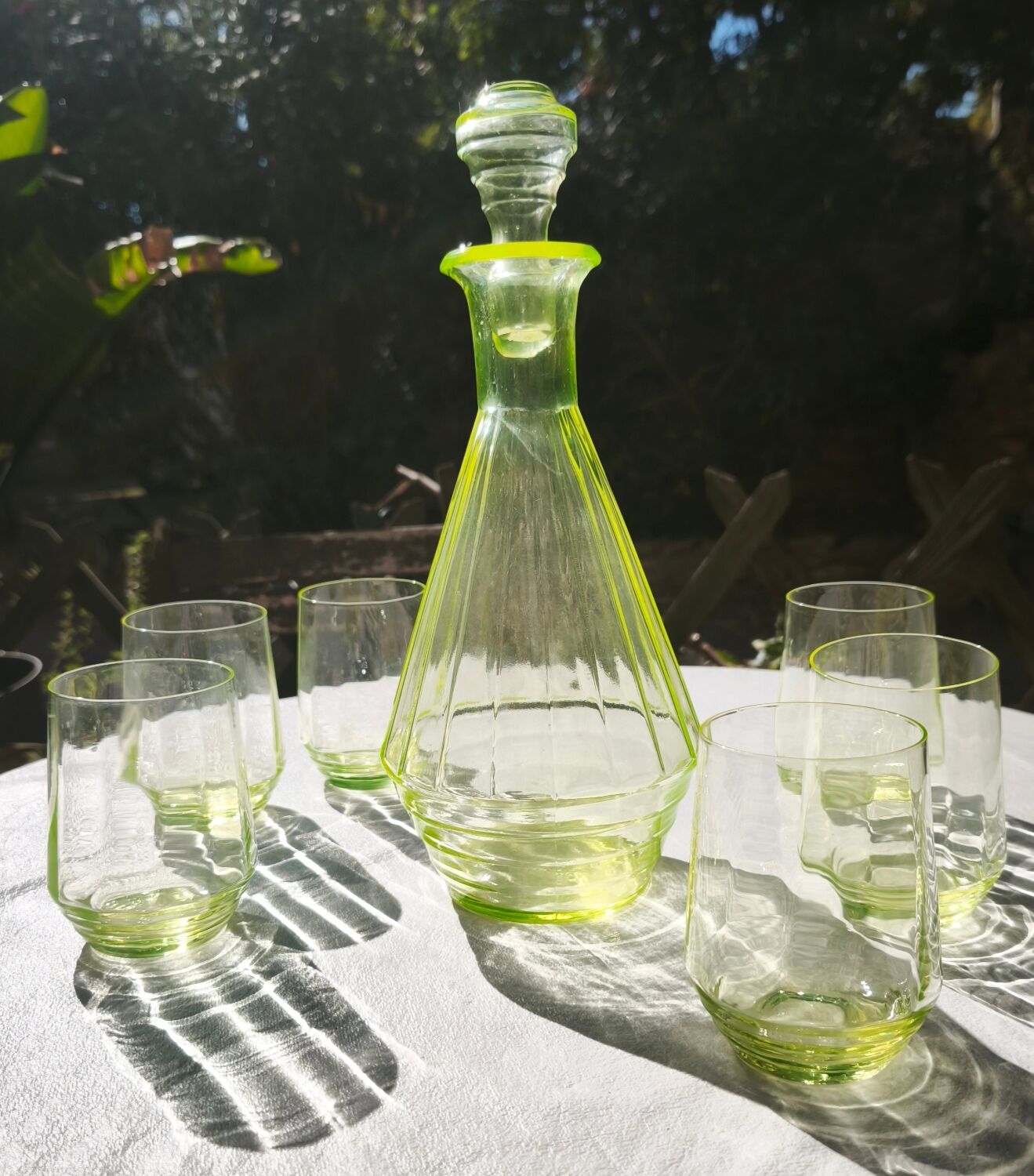 Art Deco liqueur service in opaline