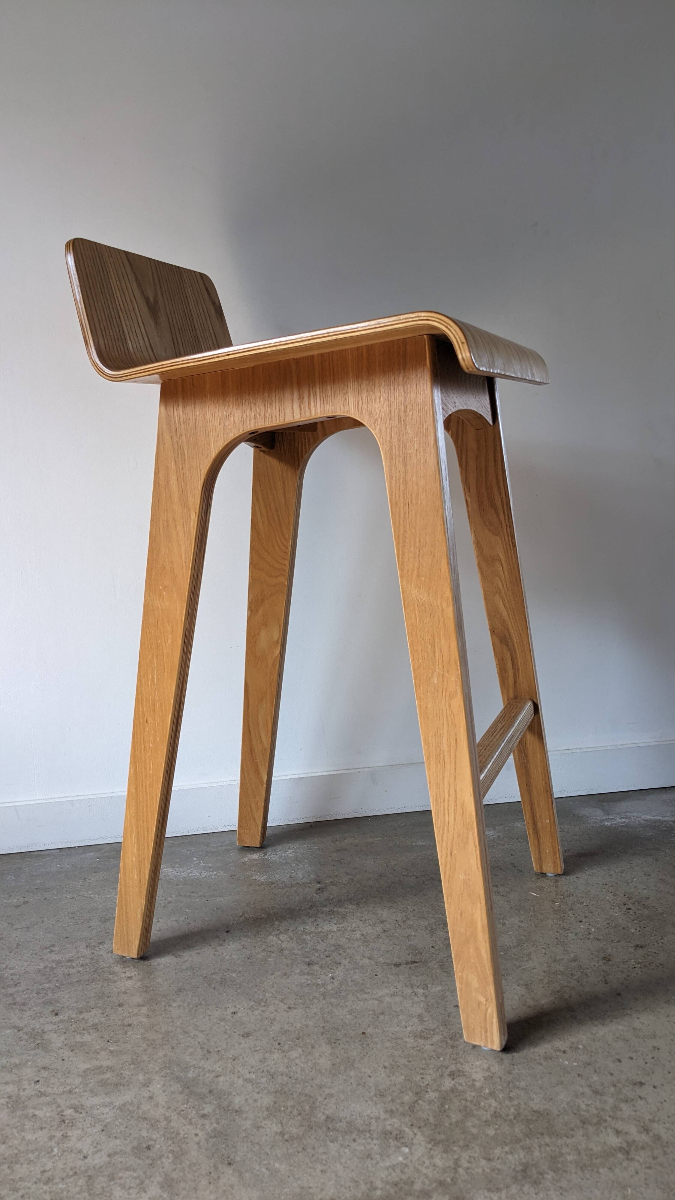 Lot 5 kitchen island stools