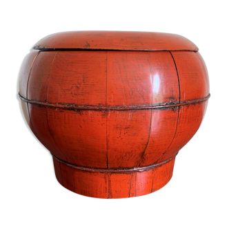 Boîte chinoise laquée rouge