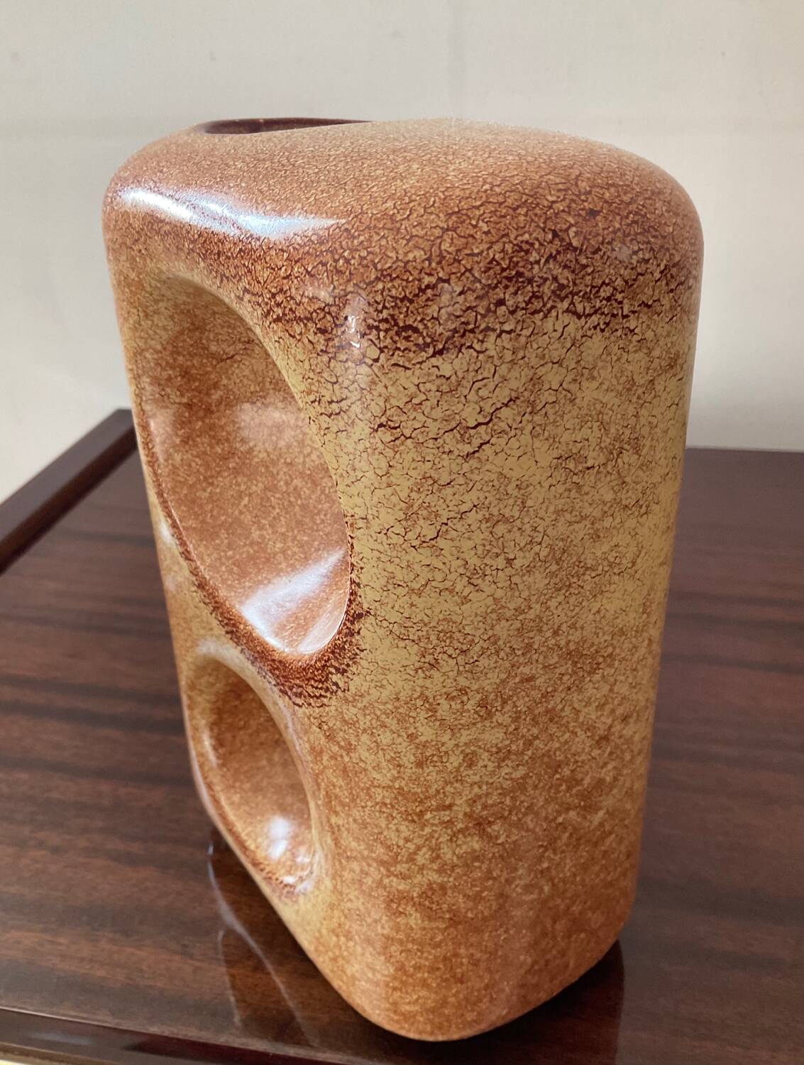 Bertoncello ceramic vase by Roberto Rigon N•910 from the 60s-70s