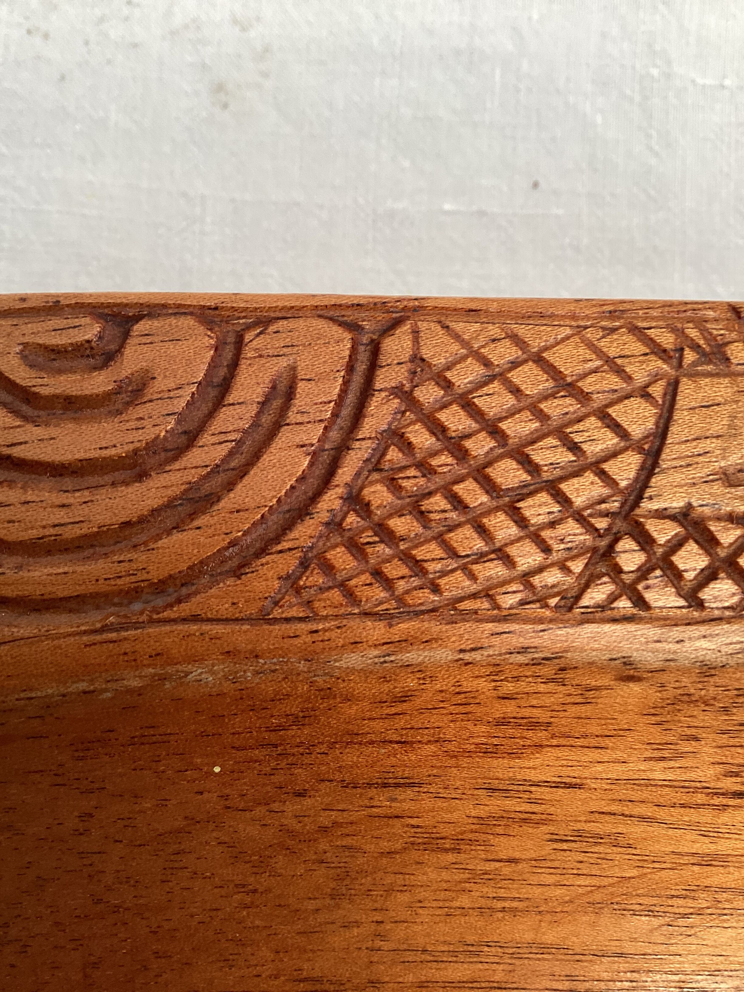 Tray in solid exotic wood