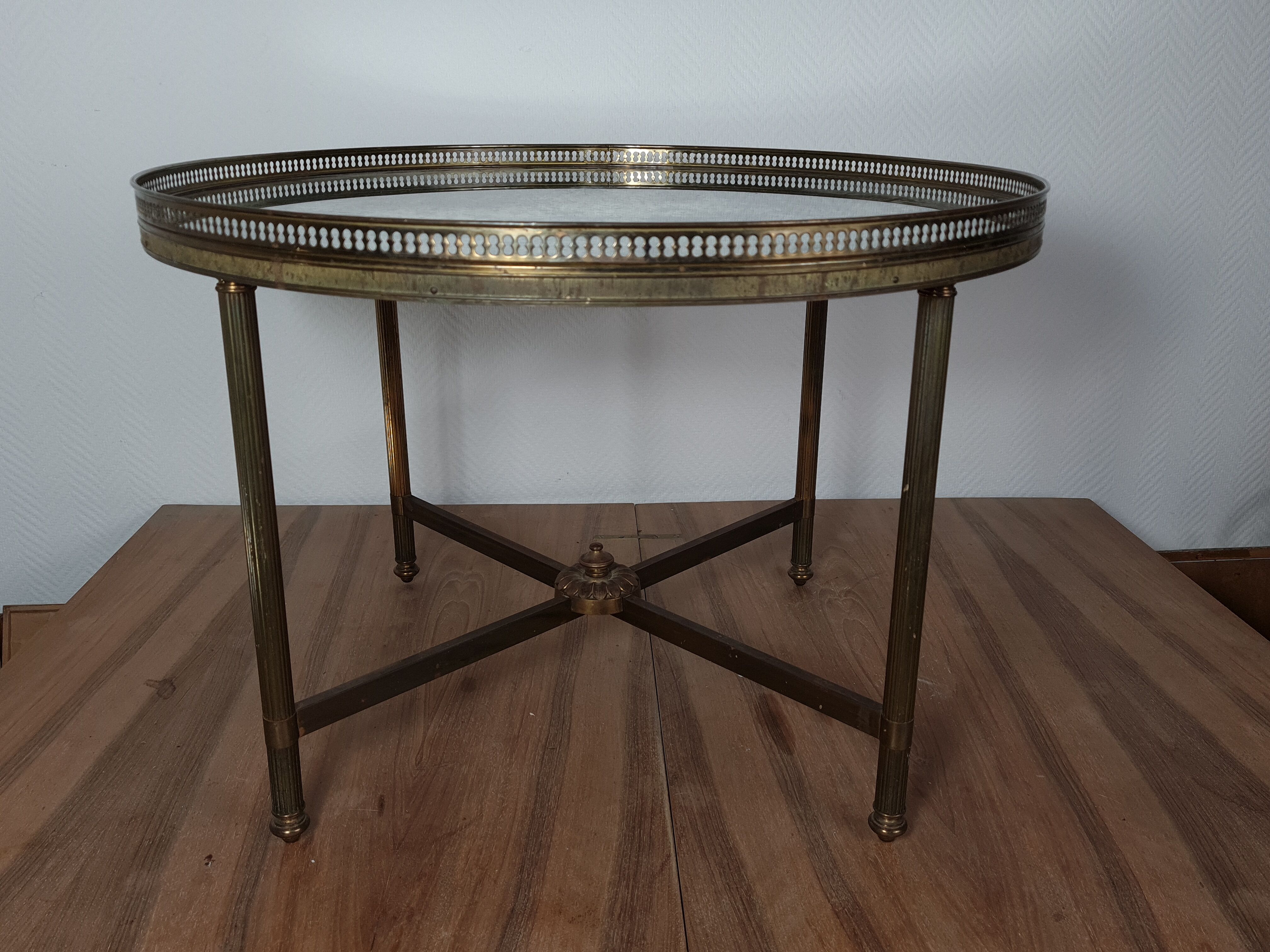 Round coffee table neo-classic 50s brass & glass