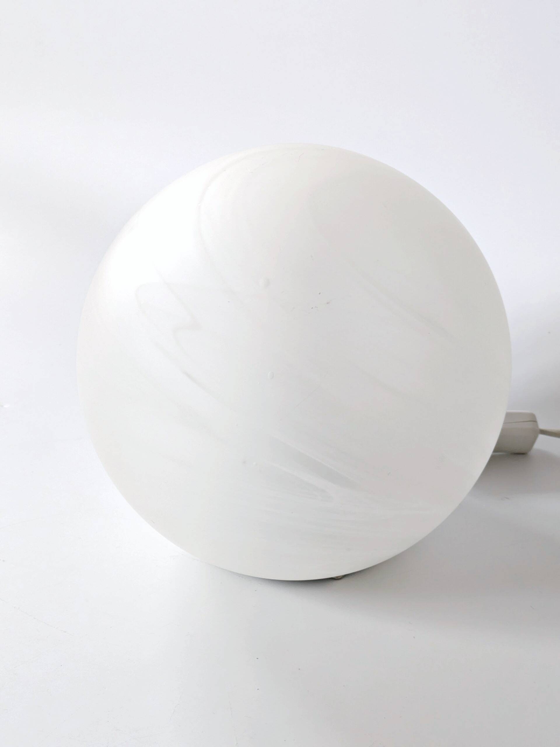 Lampe boule vintage Honsel en verre dépoli, effet lune