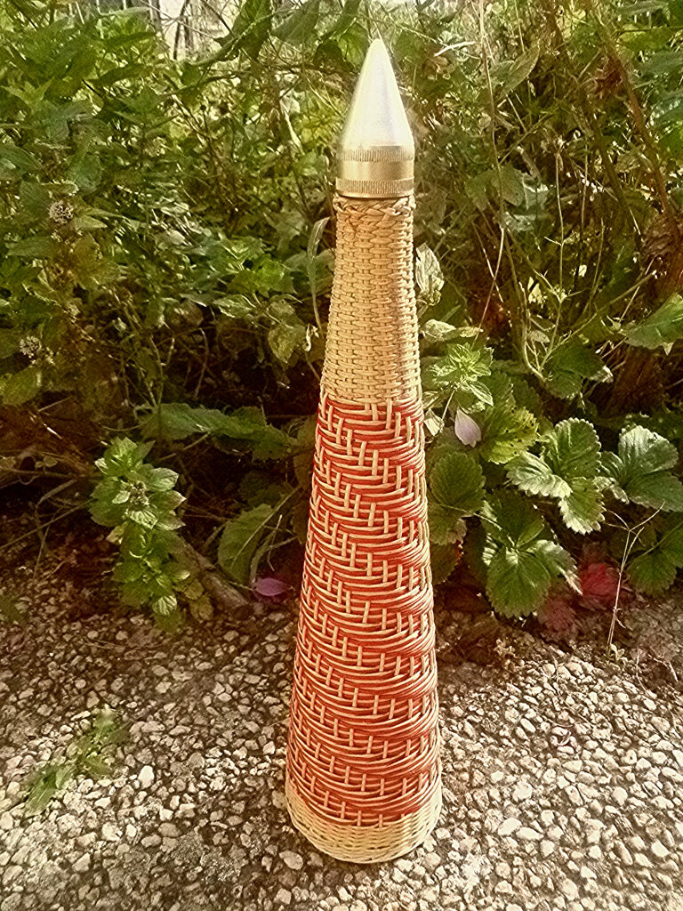 Bottle scoubidou