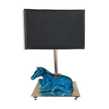 Cracked ceramic horse lamp
