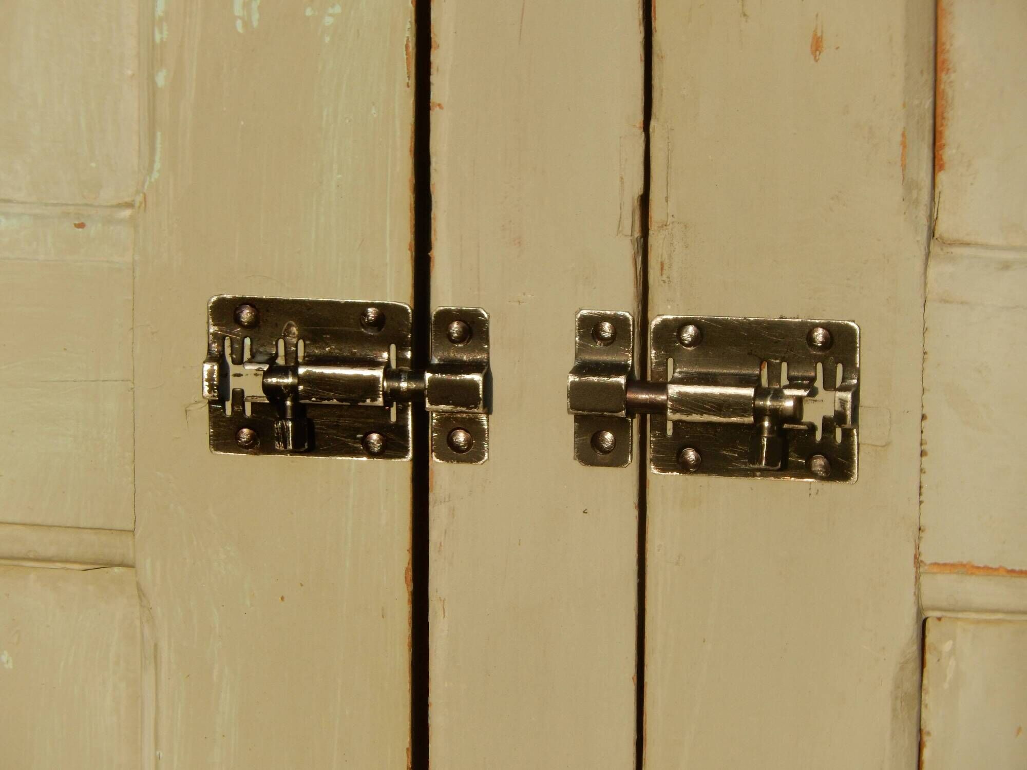 Old workshop wardrobe - Parisian locker cabinet, worn patina