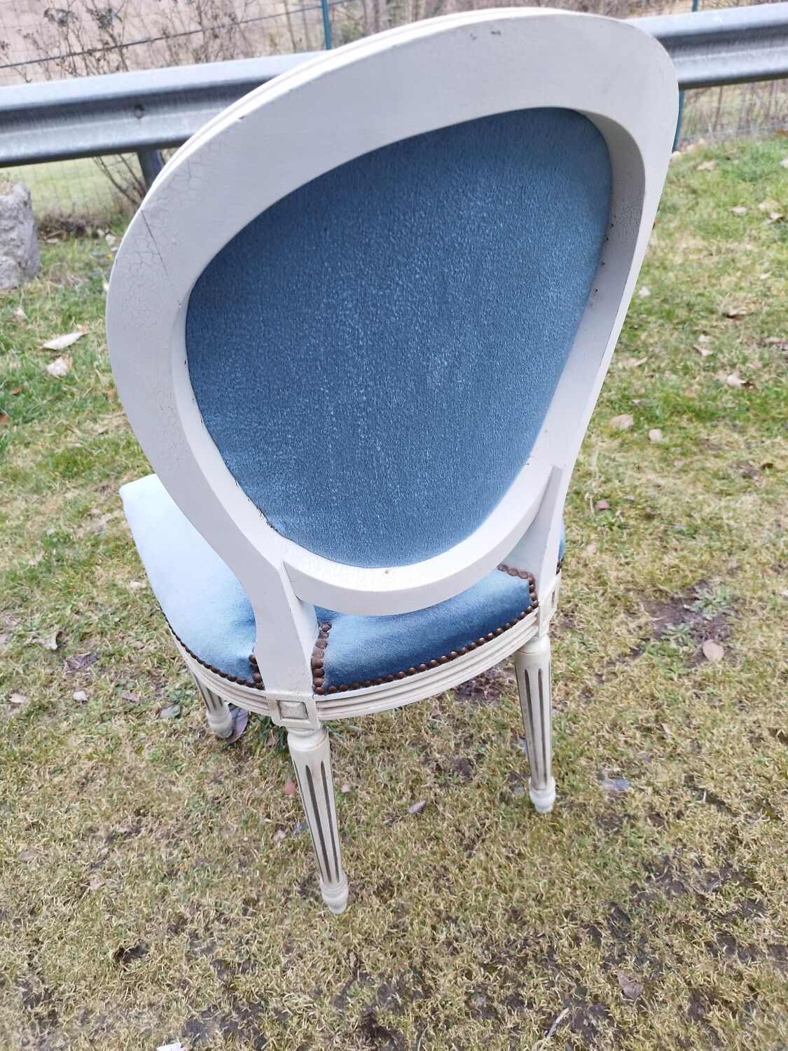 Chair Medallion velvet blue patina white Louis XVI
