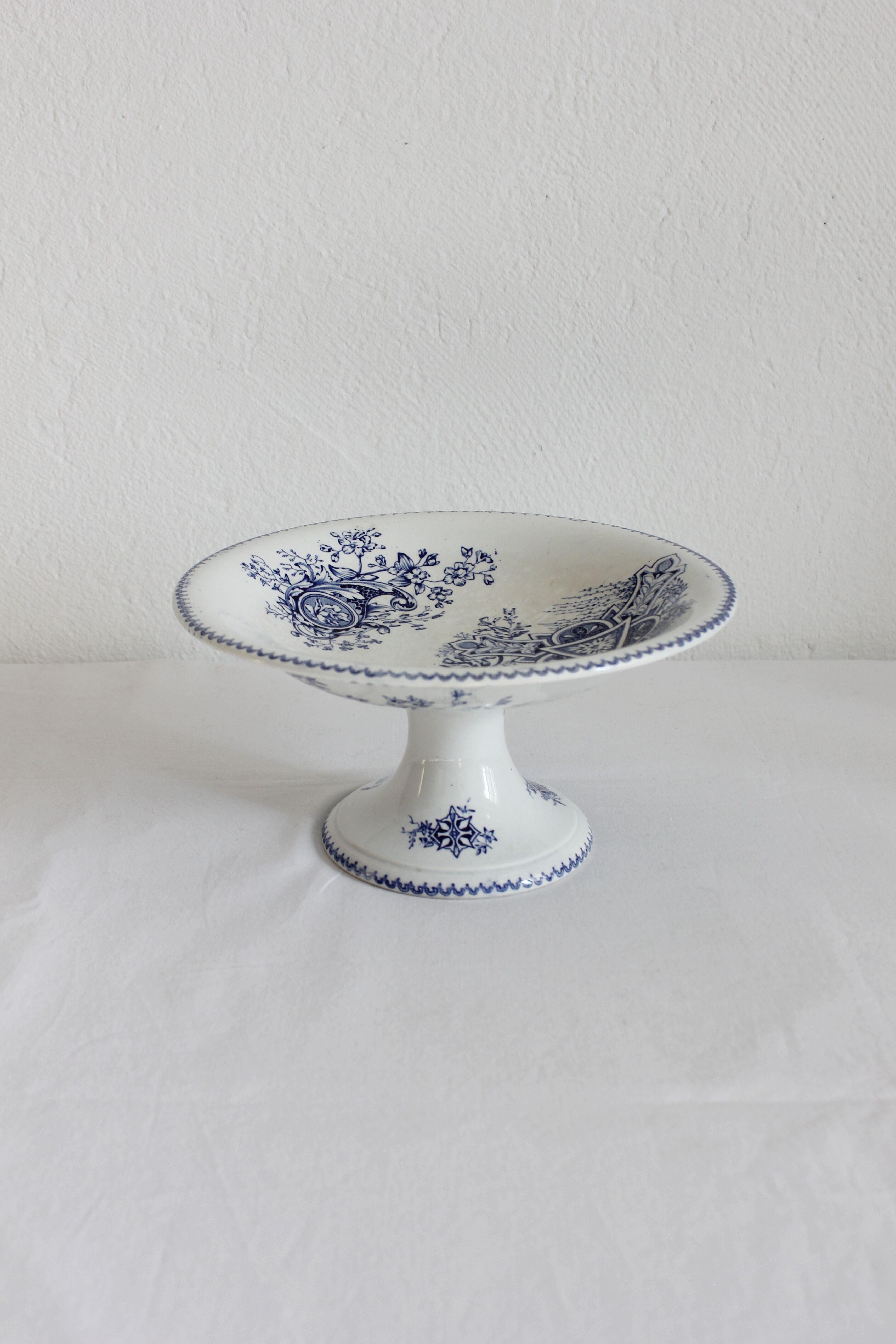 Ironstone fruit bowl "cartouches" u&c sarreguemines
