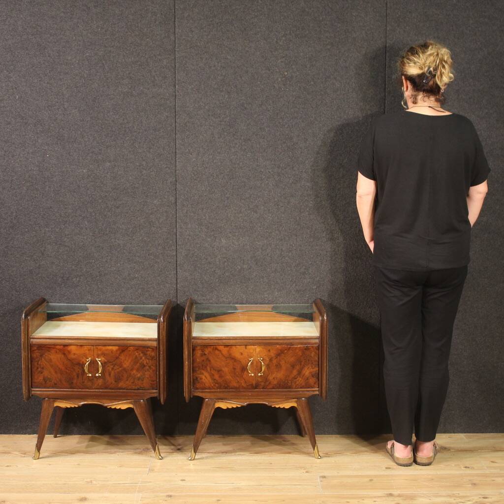 Paire de tables de chevet design des années 50
