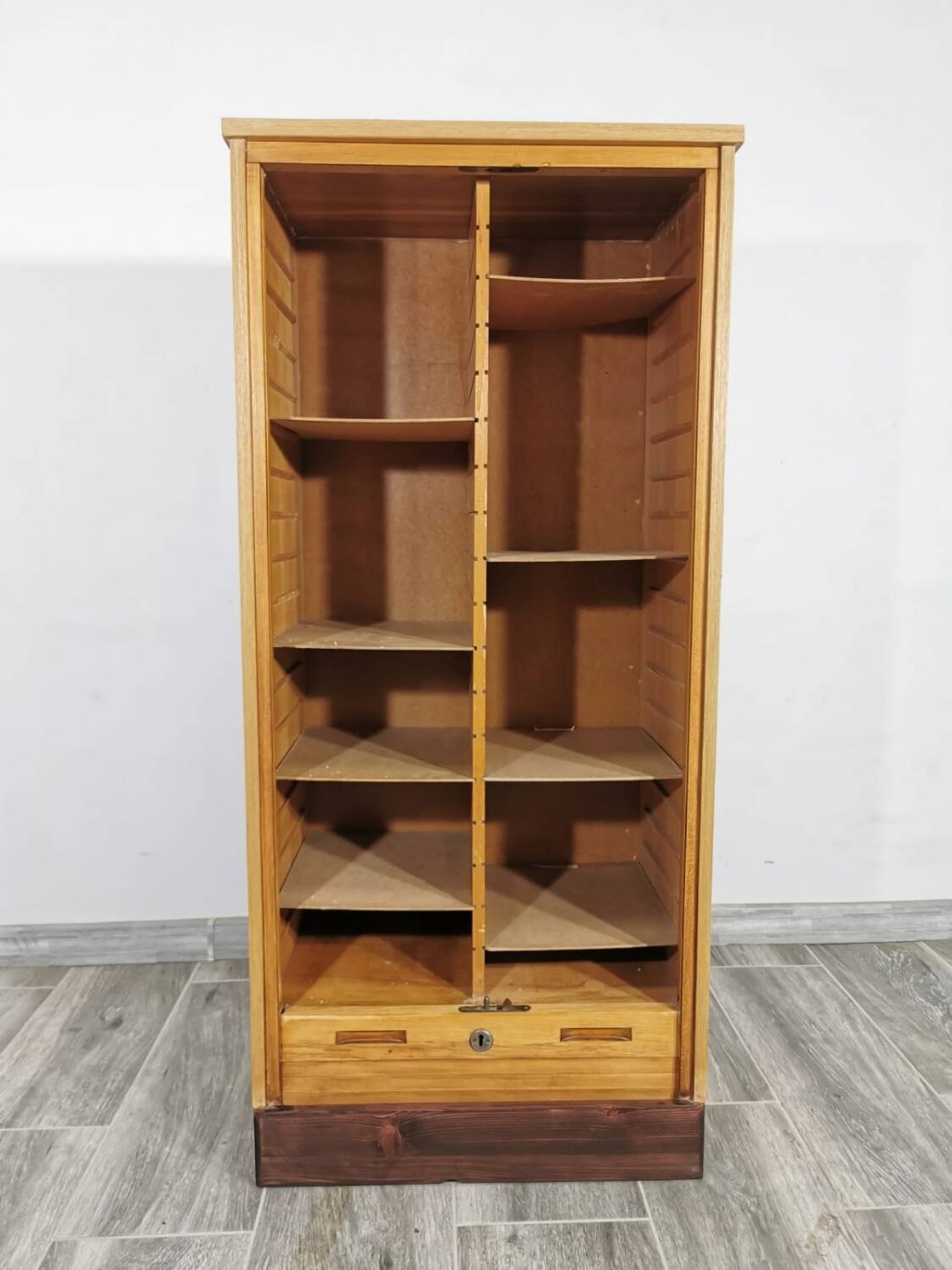 Armoire de bureau années 1940