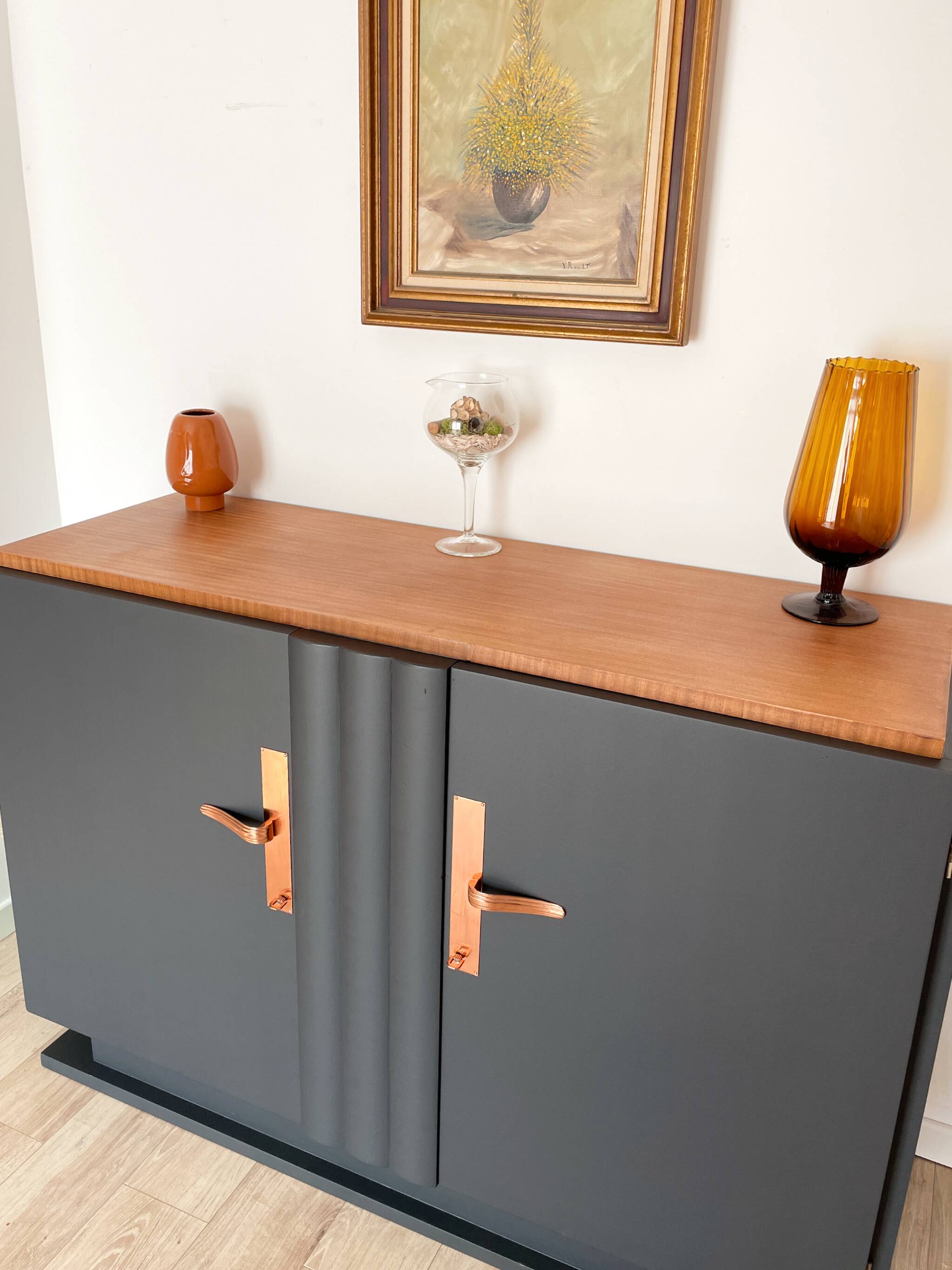 Buffet vintage noir mat et bois brut