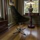 Fauteuil vintage marron sur pied étoile chromé