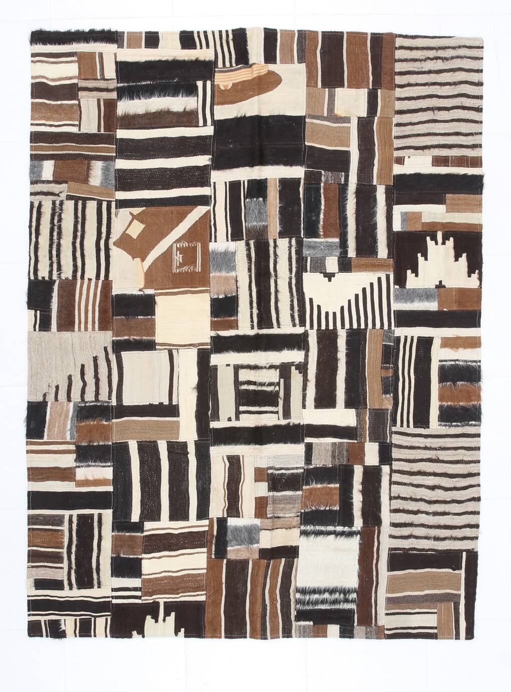 5x7 Brown & Cream Handmade Vintage Kilim Rug, 149x200Cm