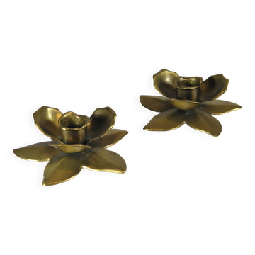 Deux bougeoirs " fleurs " en laiton - années 70