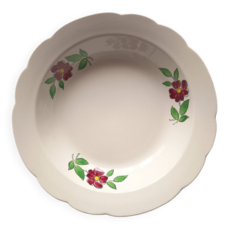 Shallow presentation dish porcelain from Gien