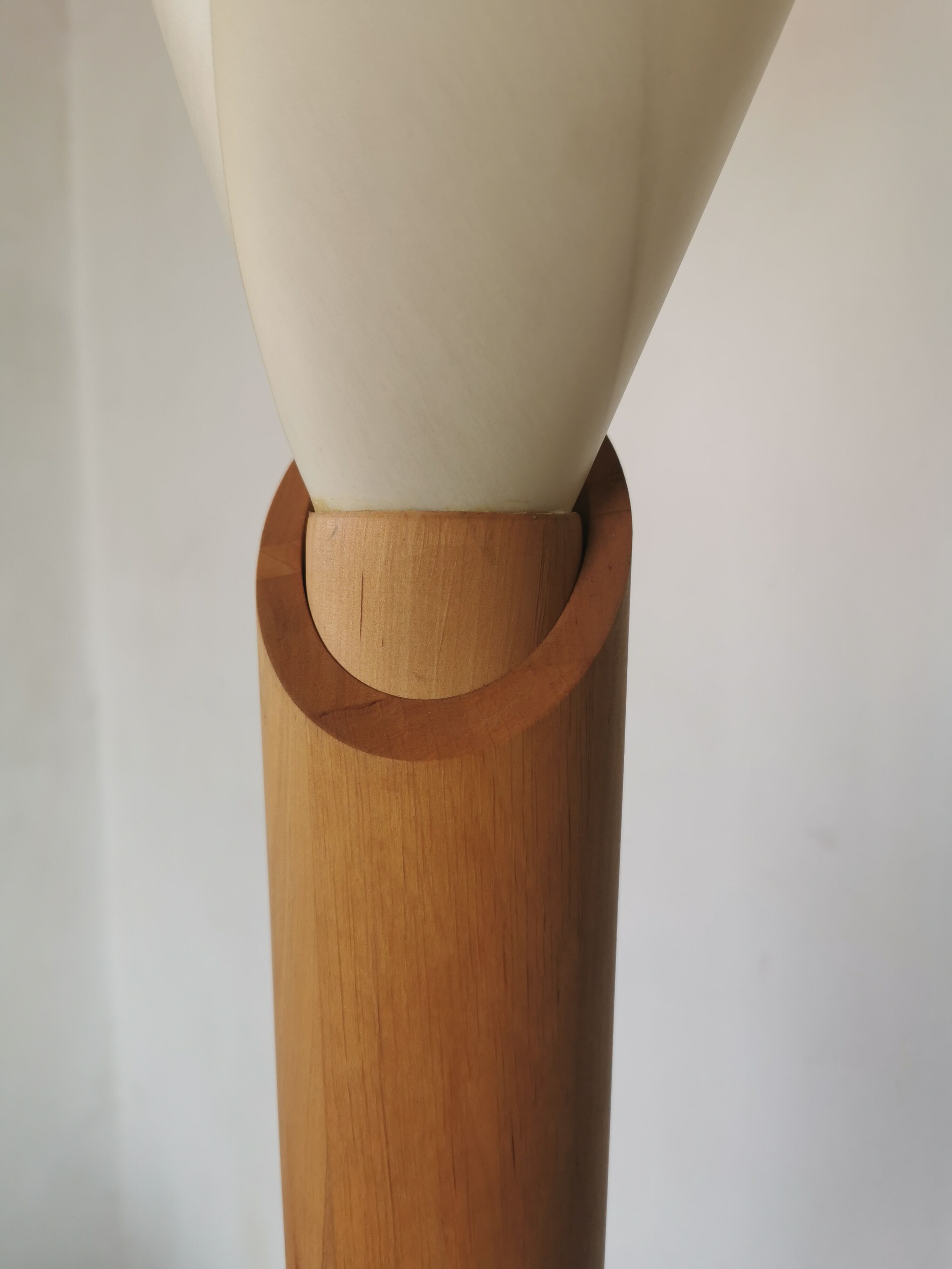 Floral wooden floor lamp