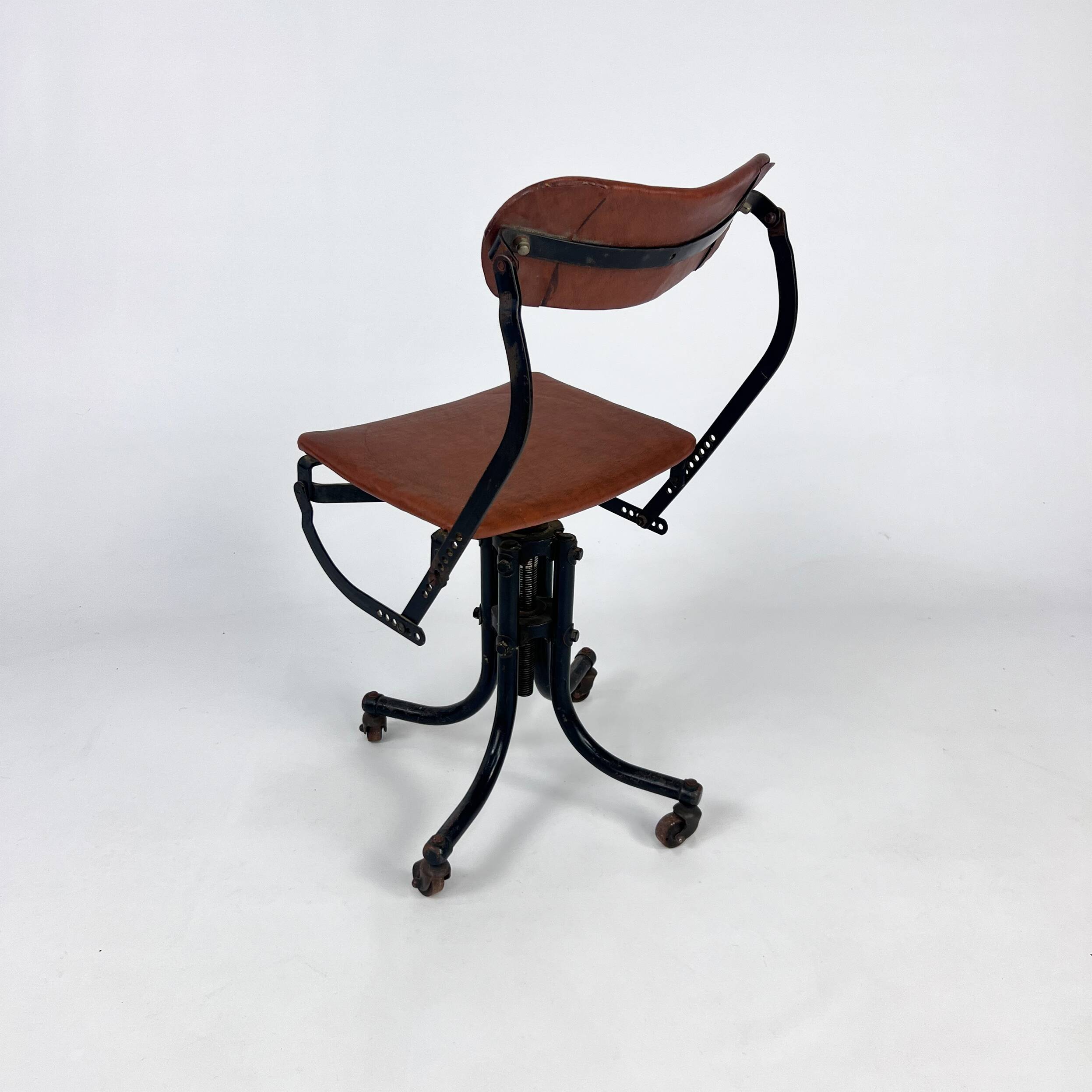 Ergonomic "Do More Chair" by Tan Sad for Ahrend, England, 1920s