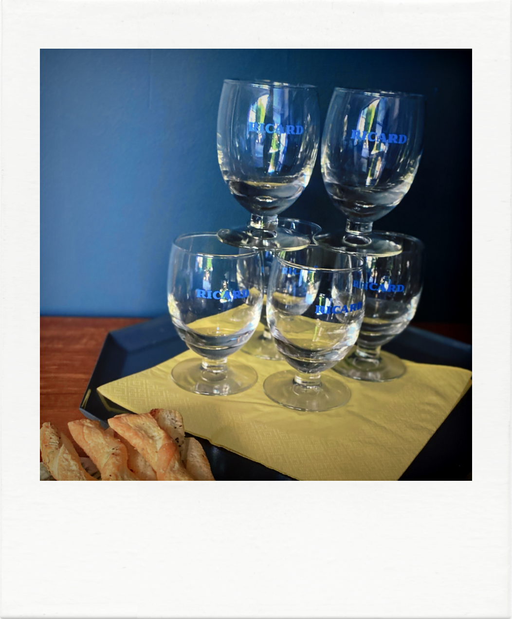 Ricard aperitif glass service