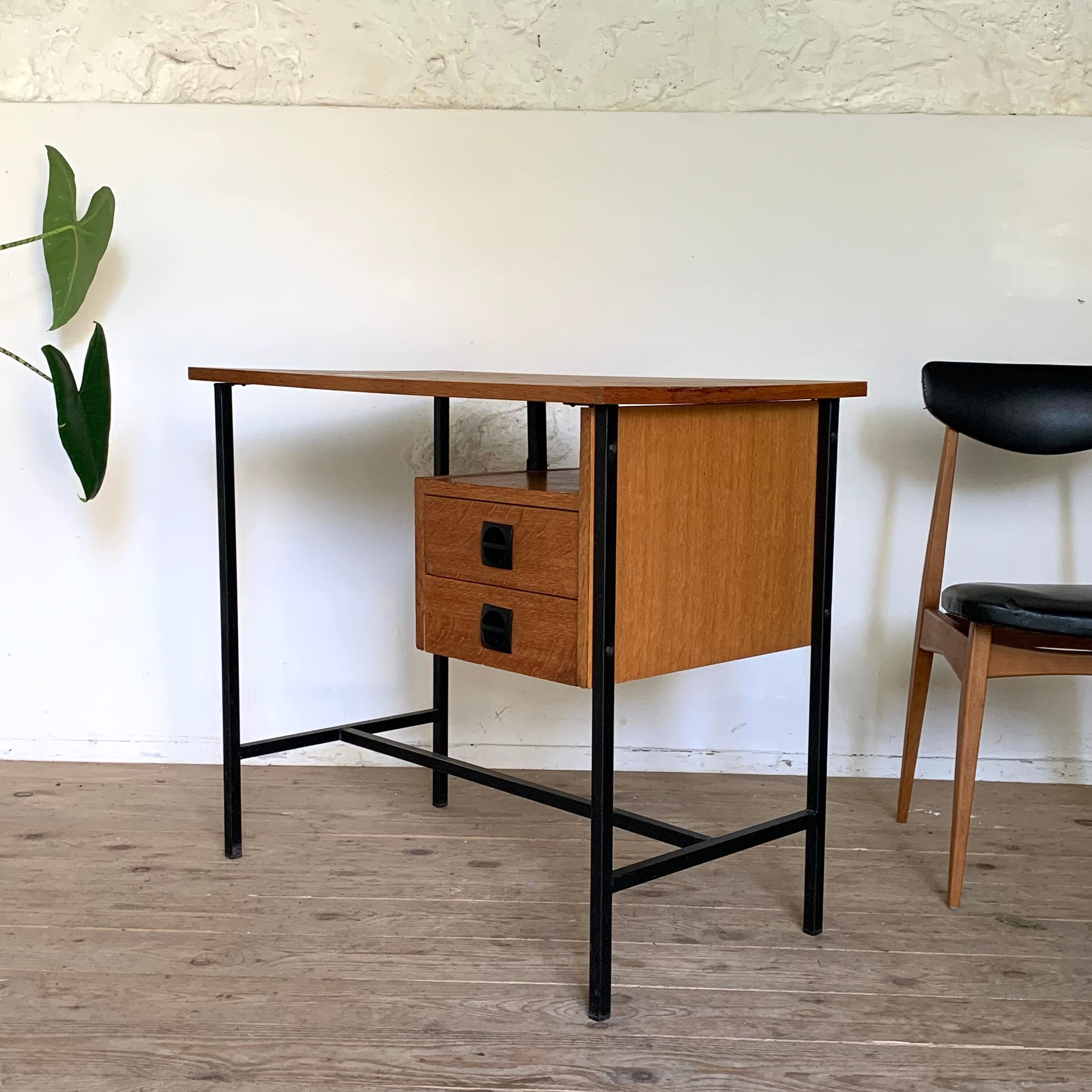 Bureau moderniste en chêne vintage
