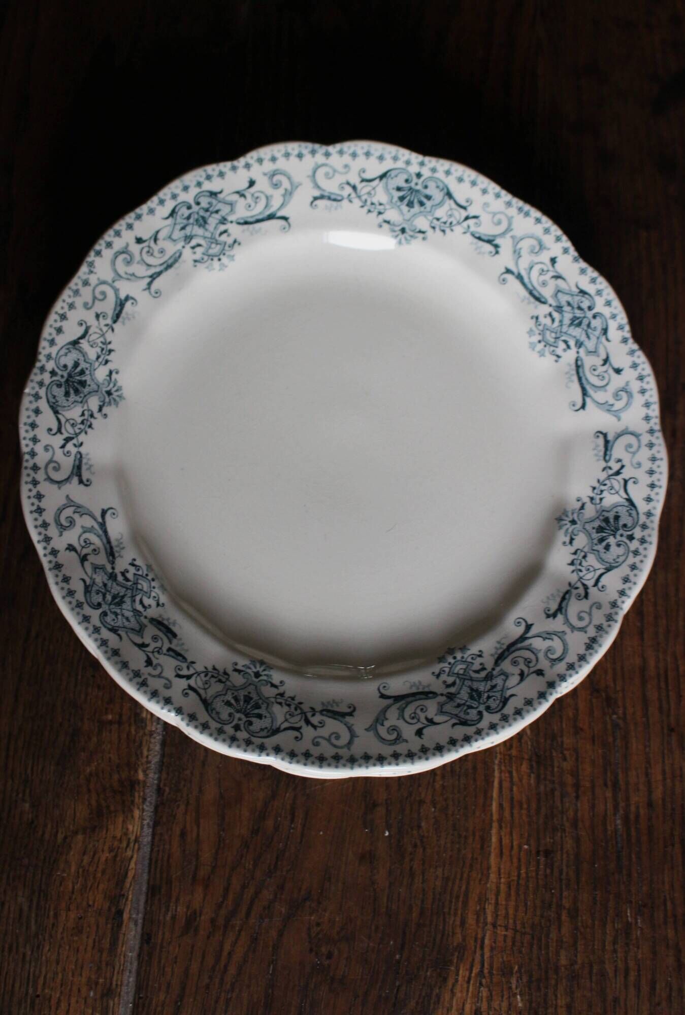 A set of 6 flat plates Terre de Fer Bleu Verdun HBC.