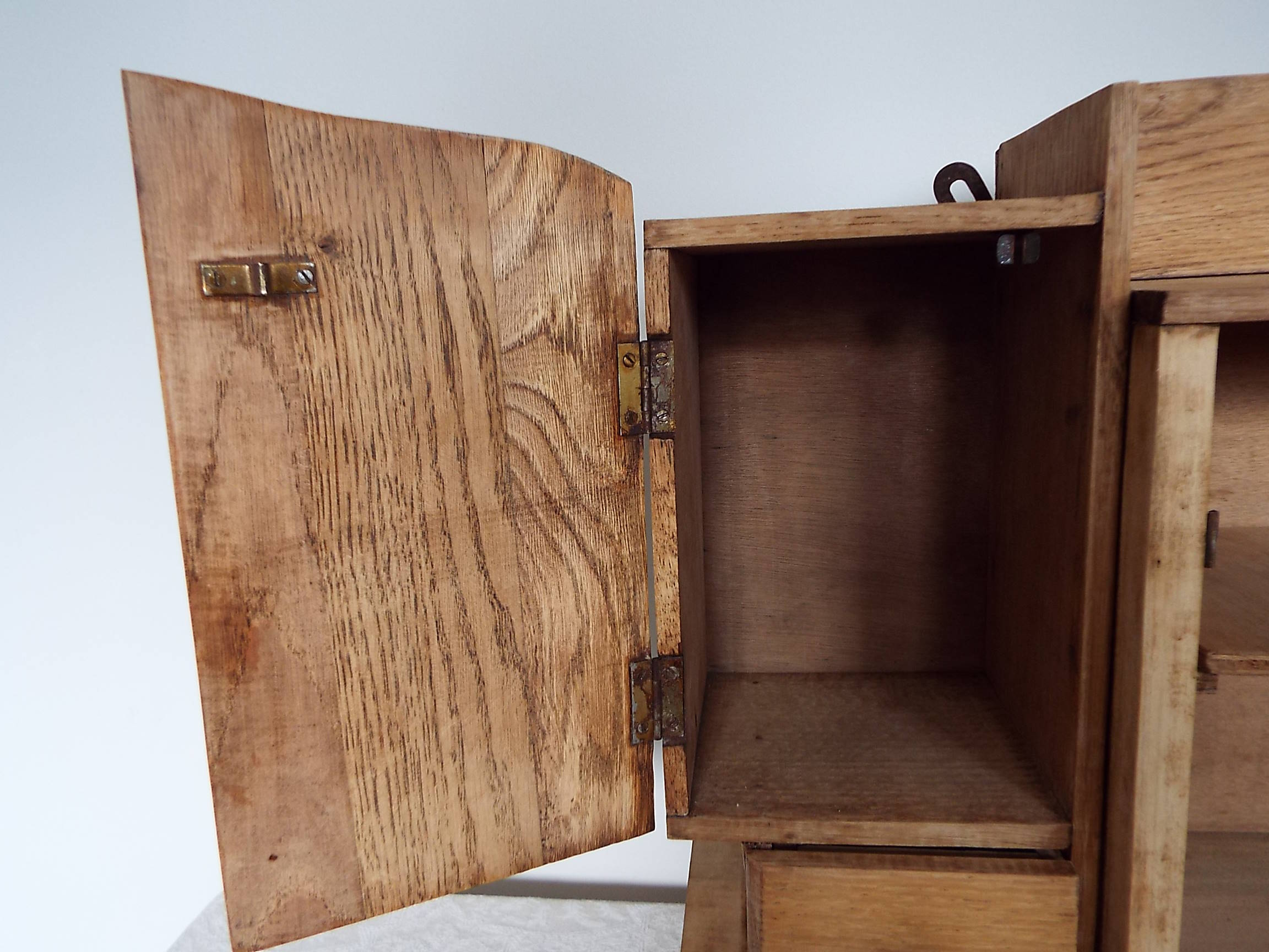 Medicine cabinet