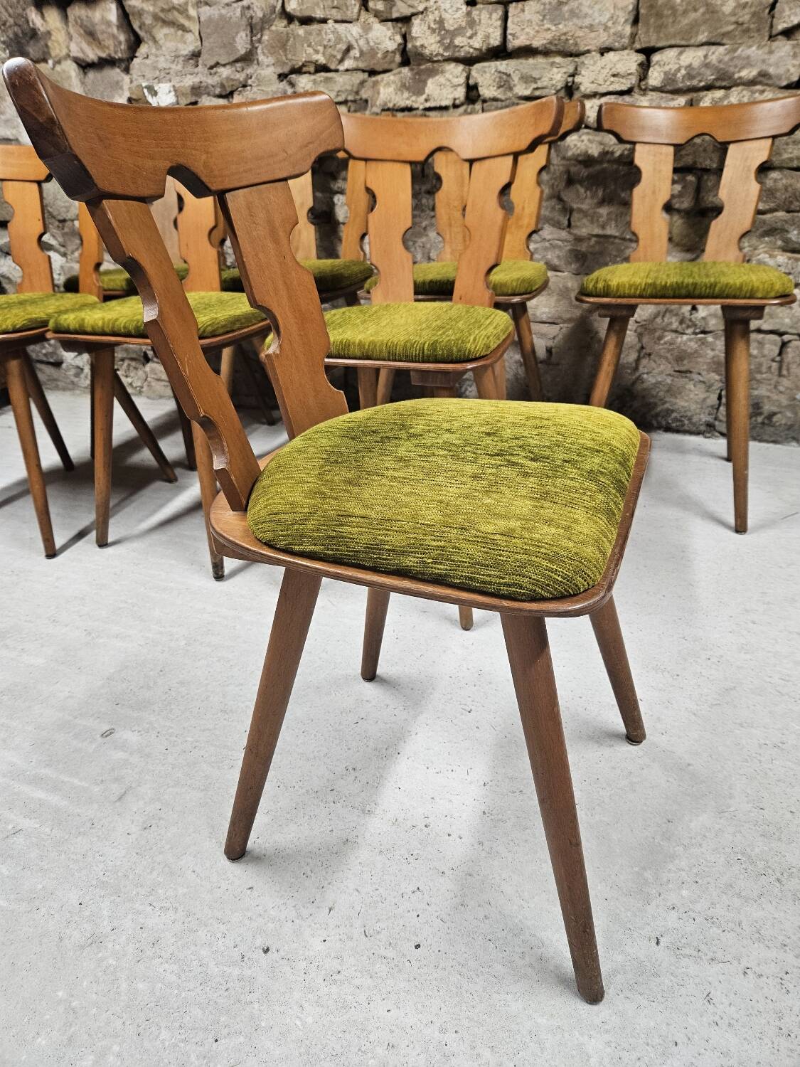 Lot  8 chaises bistrot 1970"