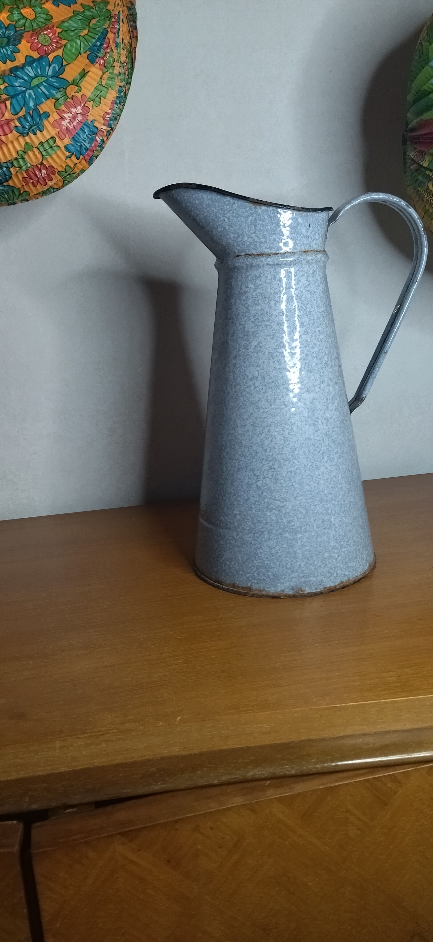 Enamelled sheet metal pitcher