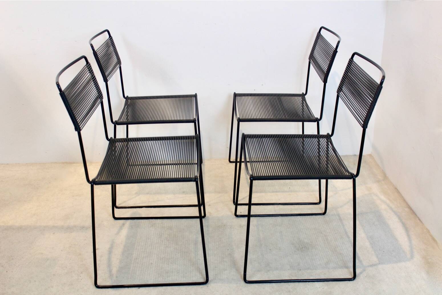 Ensemble de chaises Spaghetti, Italie