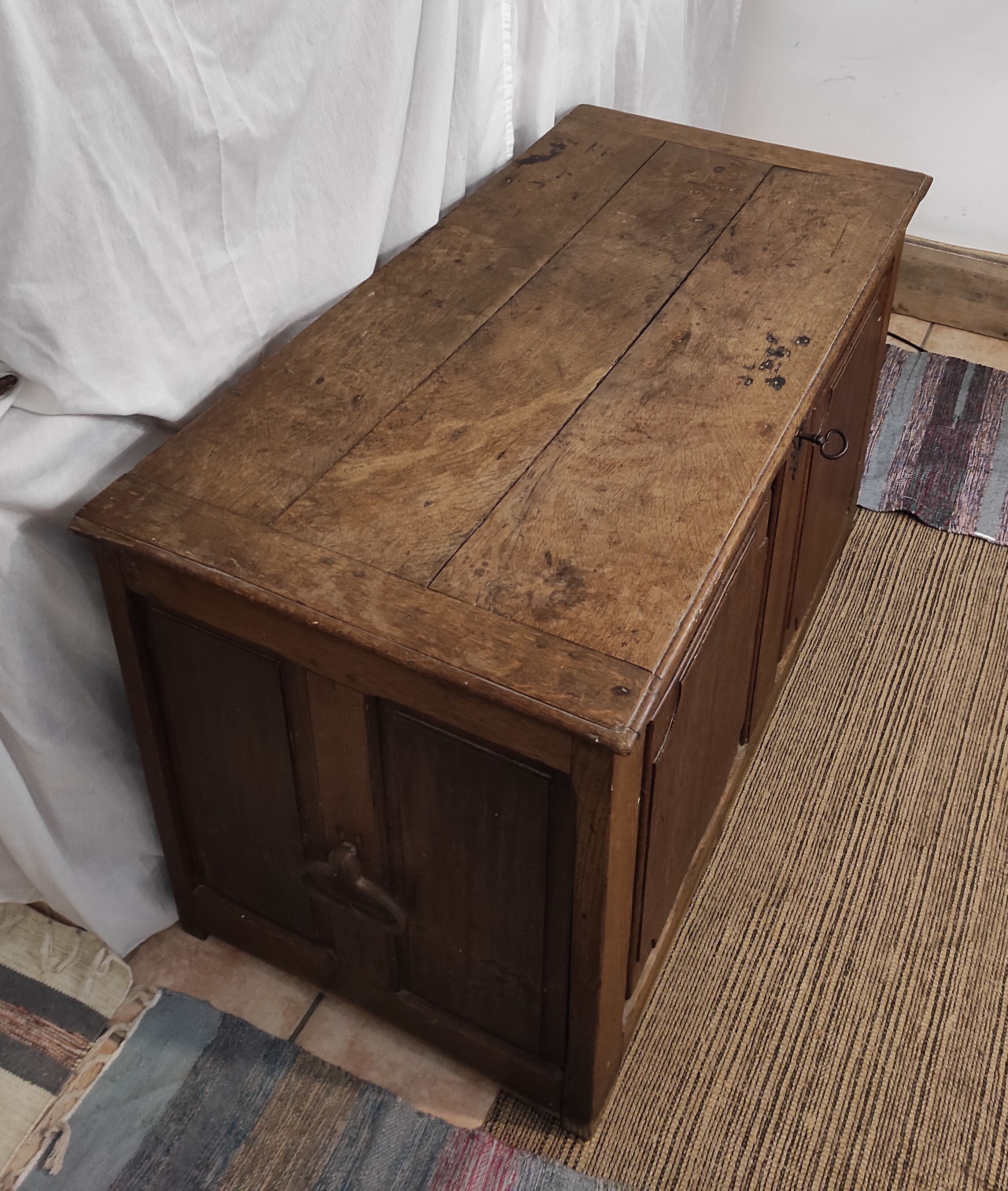 Trunk / trunk in oak 19th