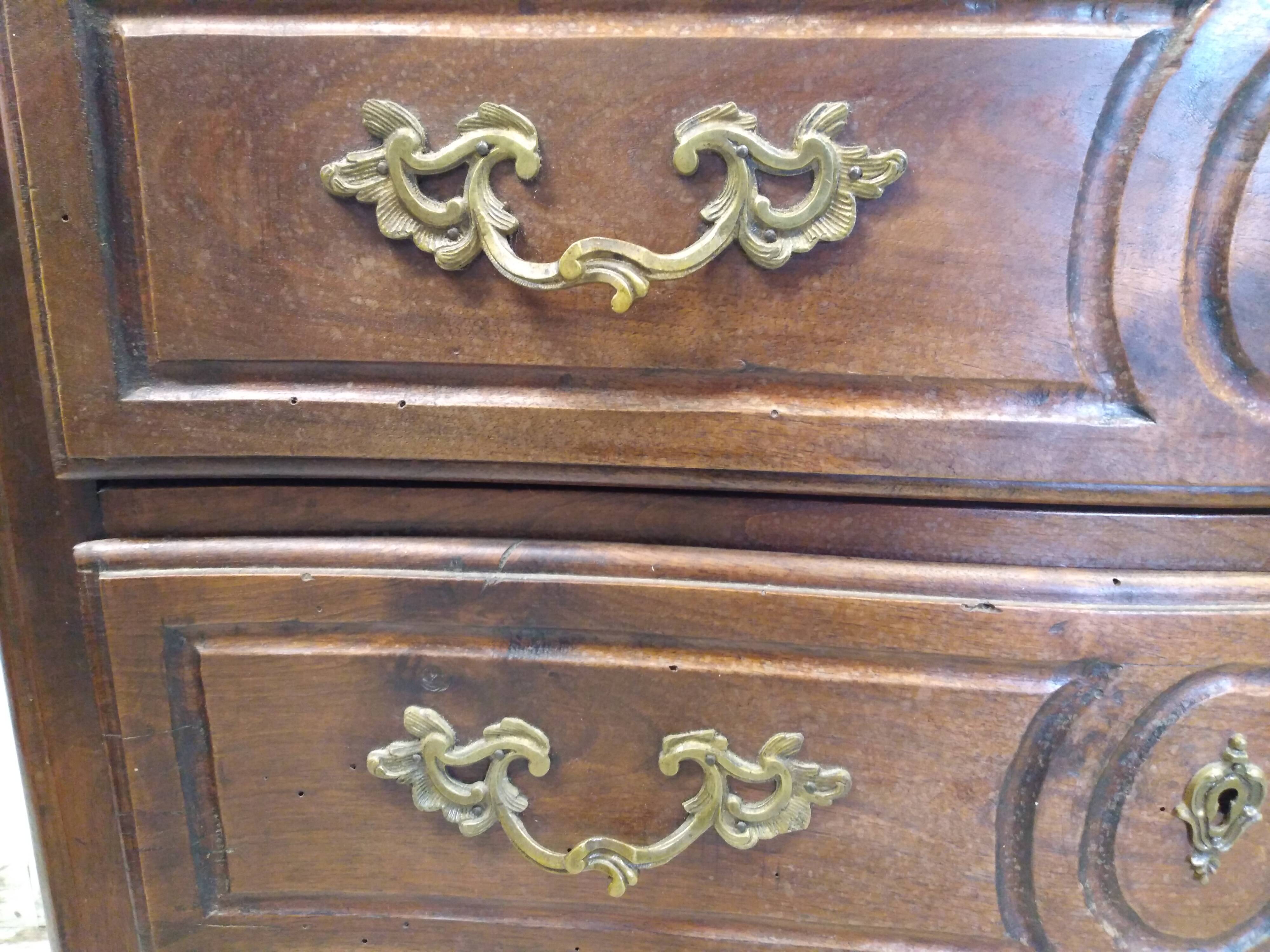 Louis XV style jumping chest of drawers